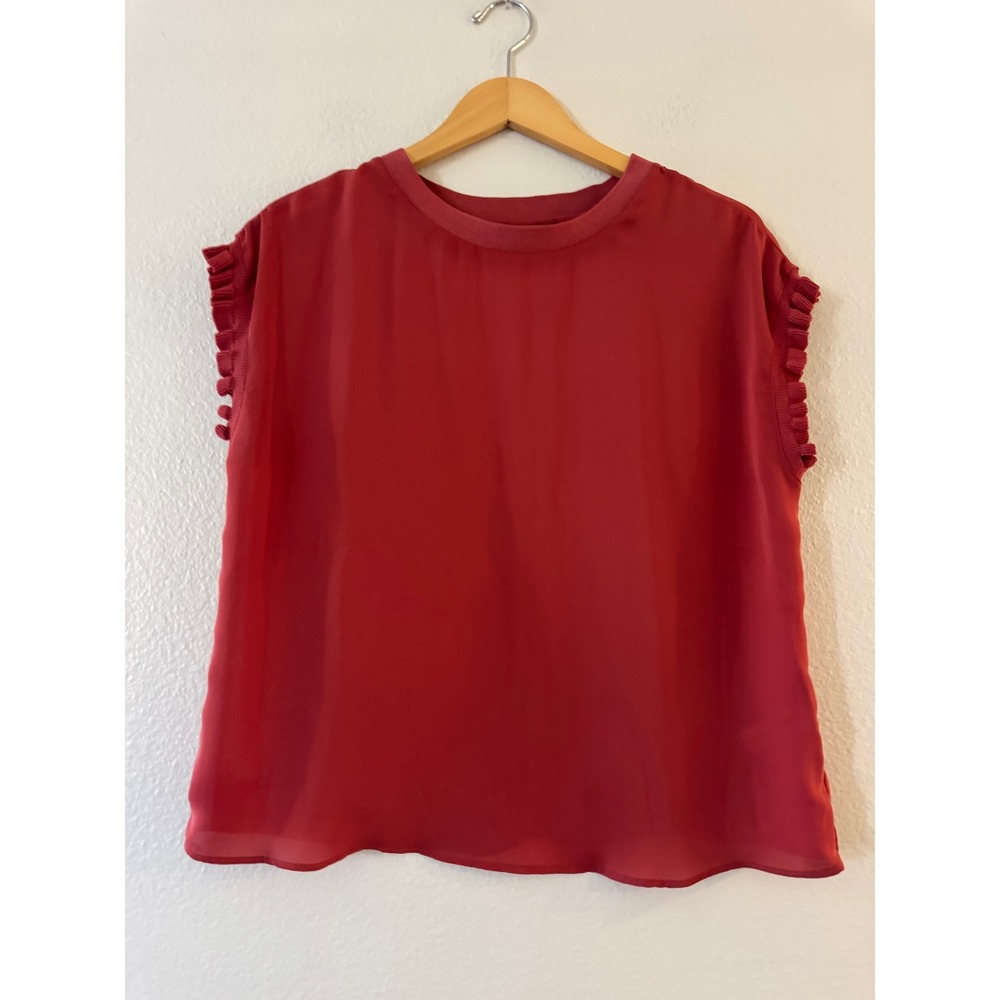 T Tahari Ruffle Trim Sleeveless Blouse Ribbed Neck Top Size Medium Red Excellent